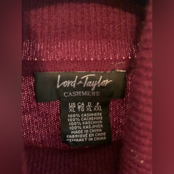 Lord & Taylor cashmere turtleneck sweater - Picture 3 of 6